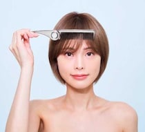 折りたたみコームで簡単スタイリング！CHROME BEAUTEのサラツヤ仕上げ