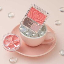キャンメイク新色チーク登場！ジューシーコーラルで華やかな頬を演出