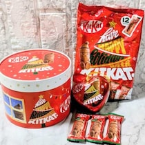 クリスマスイーツのデコレーション素材としても使える♡｢キットカット ホリデイサンタ｣