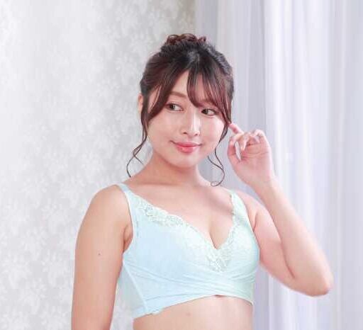 PGブラ新色「ベイビーブルー」が登場！透明感あふれる大人のランジェリー