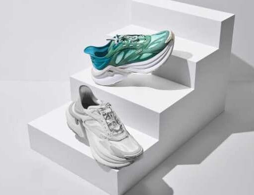 フェンディの新作スニーカー登場♡軽やかに映えるフェンディ フライト