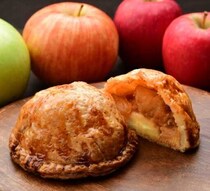 【せんねんの木×コラボ】月初7日間限定！奇跡の「アップルパイバウム」誕生