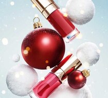 【クラランス】ホリデー限定♡人気美容液＆リップ入り豪華キット登場