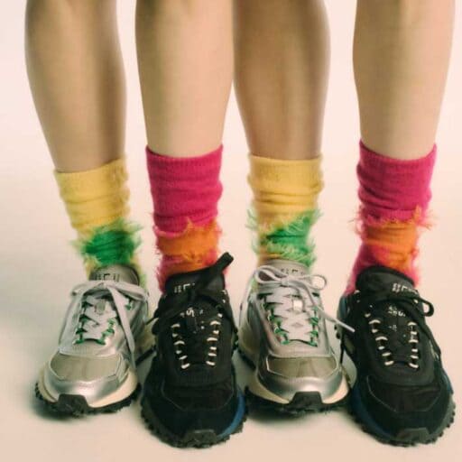 LACOSTEの限定カラーが登場。ADAMETROPE’別注スニーカーに注目