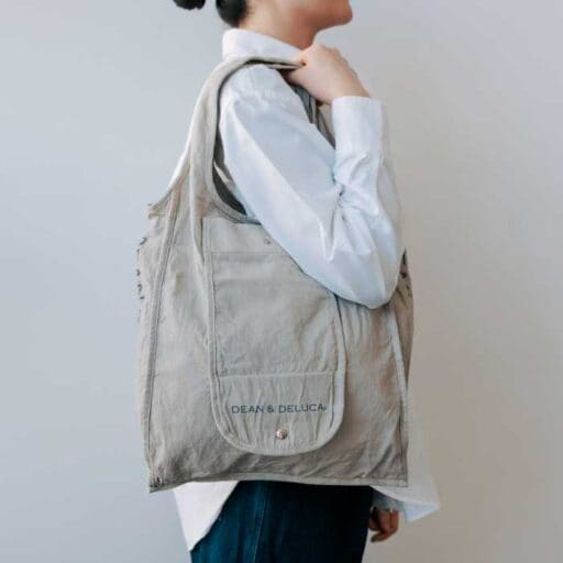 DEAN & DELUCAのショッピングバッグが進化。天然染めで楽しむ世界に一つの彩り