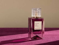 ヴァレンティノ ビューティの新作フレグランスが描く禁断の夢