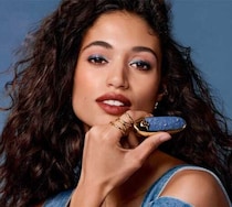 ゲラン限定コレクションが描く新境地。デニムで咲くサステナブルな美の物語