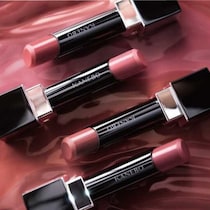 KANEBOの新作ルージュが登場。生命感あふれる艶粘膜カラーで唇に希望を