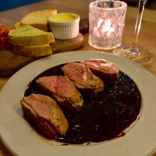 【Union Sand Yard】人形町の裏路地にひっそりと佇む隠れ家ビストロ