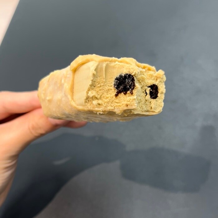 ハーゲンダッツ のロイヤルミルクティークランチ⑤