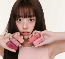 too cool for schoolのリップが話題♡乾燥しないマット「スウェイリップベルベット」