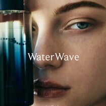 LOAとSwarovski®Crystalsが紡ぐ、香りと光の新体験「Water Wave」誕生