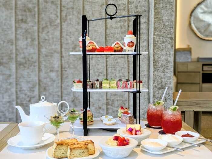 フォーシーズンズホテル大阪の｢ストロベリーアフタヌーンティー｣①