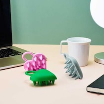 シンピュルテのスカルプブラシに新作♡やさしくほぐすソフトタイプ登場