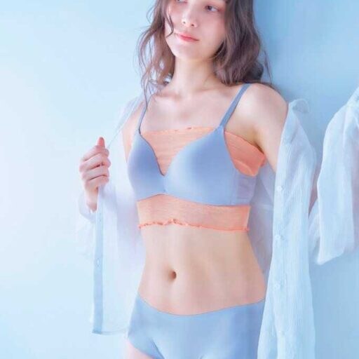 ブラジャーに仕込む新習慣♡シルクで守るバストカバーが登場