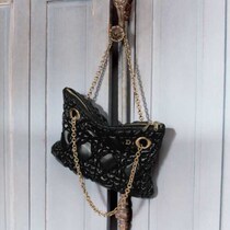 Diorの新作バッグ「ディオールクランチー」誕生♡洗練シルエットに注目