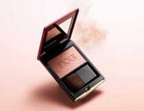 インウイの人気チーク04が定番化♡自然な血色感と上質なつや