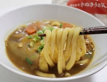 次の日カレーはカトキチで楽しむ、カレーうどんというご褒美