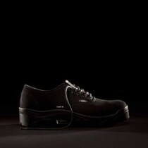 OTW by Vansコラボ最新作、OAMCと描く洗練スニーカー登場