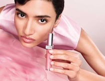 プラダ ビューティ新作グロス♡10色で叶える艶唇