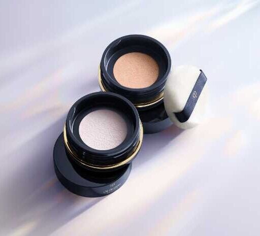 クレ・ド・ポー ボーテ フェイスパウダー新作スモール登場♪外出先でも上質な輝き肌へ