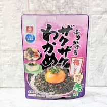 人気のふりかけシリーズ｢ふりかけるザクザクわかめ｣から新商品!梅のさっぱり感がたまらない