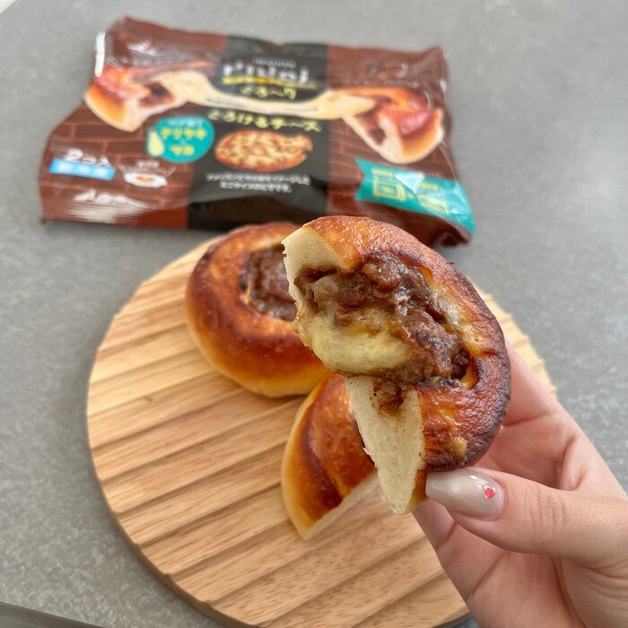 井村屋のmini PIZZAテリマヨ＆チーズ⑦