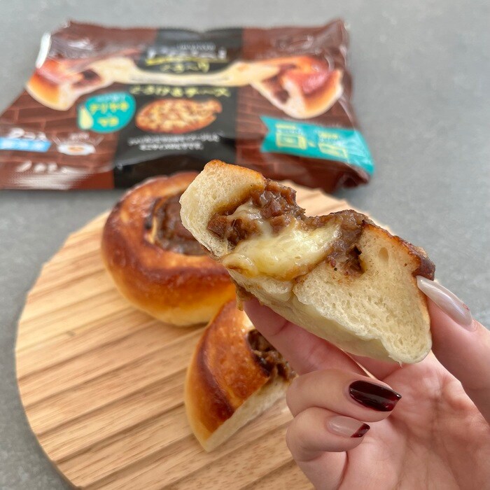 井村屋のmini PIZZAテリマヨ＆チーズ⑧