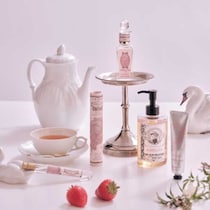 MUCHAコレクション新作登場！ヤロスラヴァ1919の香りとアートの世界