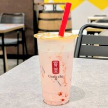 ゴンチャ春の定番♡期間限定｢いちご杏仁｣のとろぷる食感は想像以上