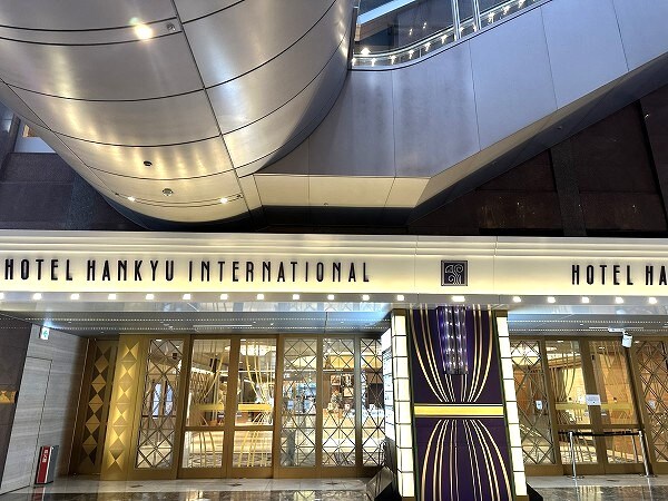 ホテル阪急インターナショナルで、ハーゲンダッツとのタイアップ企画「Blooming Strawberry」が開催中です。