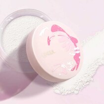 エクセルのスキンケアパウダーに限定色EX05登場！甘く輝く透明ツヤ肌へ