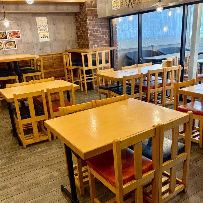 ジョニーの原価酒場の内観2