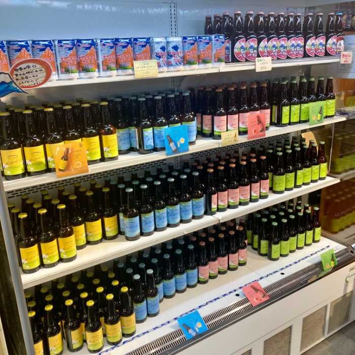 酪農王国オラッチェ売店の冷蔵ショーケース