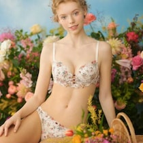 PEACH JOHN春の新作♡花柄が可愛いランジェリー＆ルームウェア特集