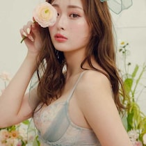 ゆうちゃみ×PEACH JOHN新ビジュアル公開！花柄ランジェリー＆春パジャマ