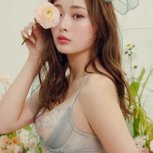 ゆうちゃみ×PEACH JOHN新ビジュアル公開!花柄ランジェリー&春パジャマ