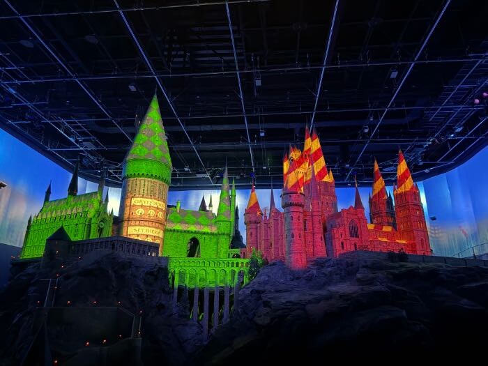 ホグワーツからの招待状のプロジェクションマッピング