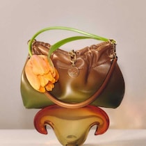 エトロ新作バッグ「ヴェラブロッサム」登場♡洗練フォルムに注目