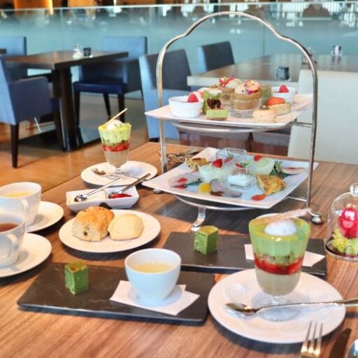 日本茶×苺のマリアージュ♡丸ノ内ホテルで心ほどける春の午後を