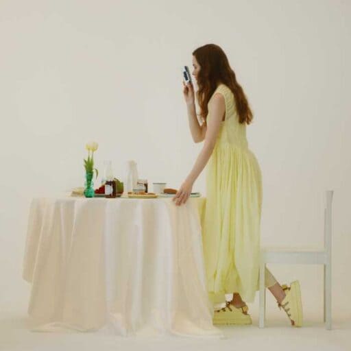 emmi×UGG別注♡春映えイエローの新作シューズが登場