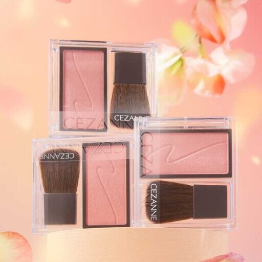 セザンヌの人気チークに新色♡多幸感カラーで旬メイクに