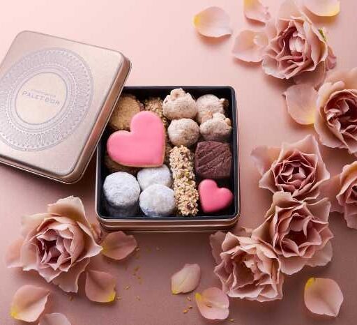 ショコラティエ パレドオールの母の日♡ローズ香る限定クッキー缶