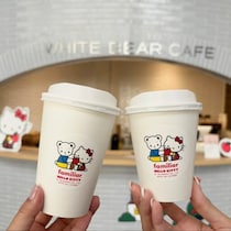 ハローキティ×ファミリア初のコラボレーション♪神戸本店にてイベントが開催中