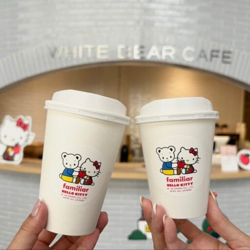 ハローキティ×ファミリア初のコラボレーション♪神戸本店にてイベントが開催中