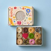 koe donutsの母の日♡ハート入りクッキー缶＆送料無料ギフト登場