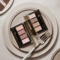 KATEアイシャドウ新作登場♡透けブラウンで叶える大人の抜け感メイク
