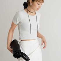 BAMBI WATERのカップ付きTシャツ新作♡1枚で決まる美シルエットトップス