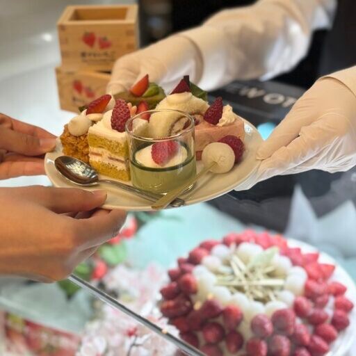 「ホテルニューオータニ大阪」”桜&抹茶”がテーマ！期間限定桜のスイーツビュッフェ