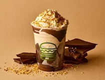 Shake Shack期間限定！割って楽しむ新感覚シェイクが登場♡春のご褒美スイーツ